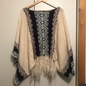 Selfie Couture Boutique Poncho Sweater Size M/L